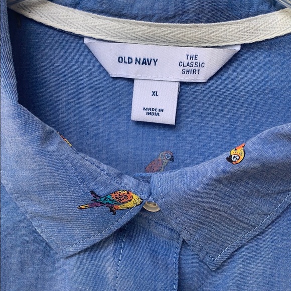 EUC Old Navy Parrot Print Chambray ButtonDown XL - Picture 2 of 11